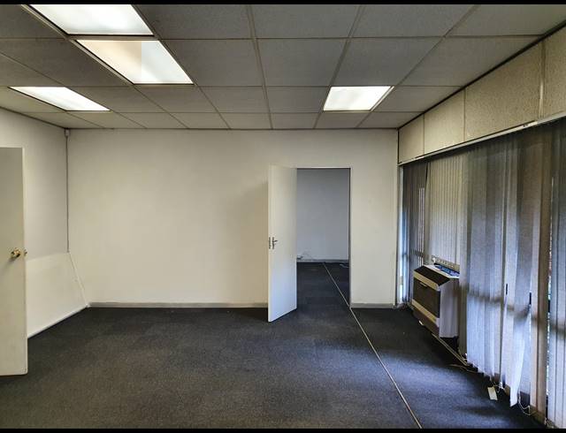 426M² OFFICE TO LET IN ALRODE